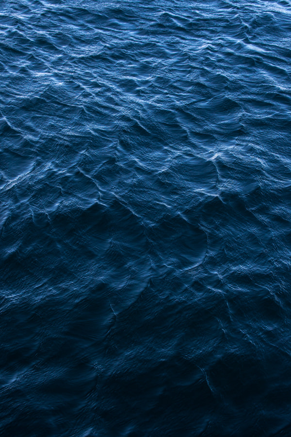 Dark-Blue Water de Rémy Salaün sur 500px.com